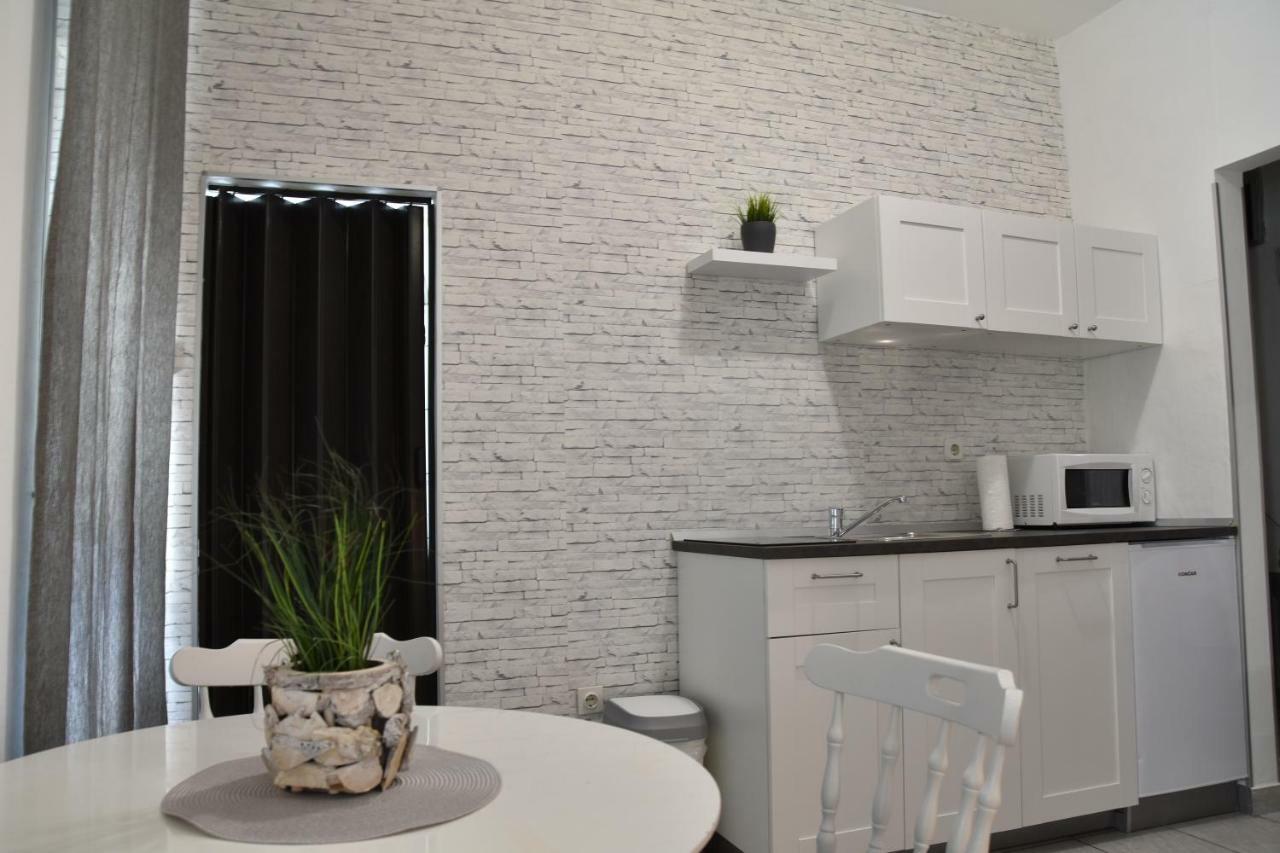Studio Apartment Lumen Pula Exteriér fotografie